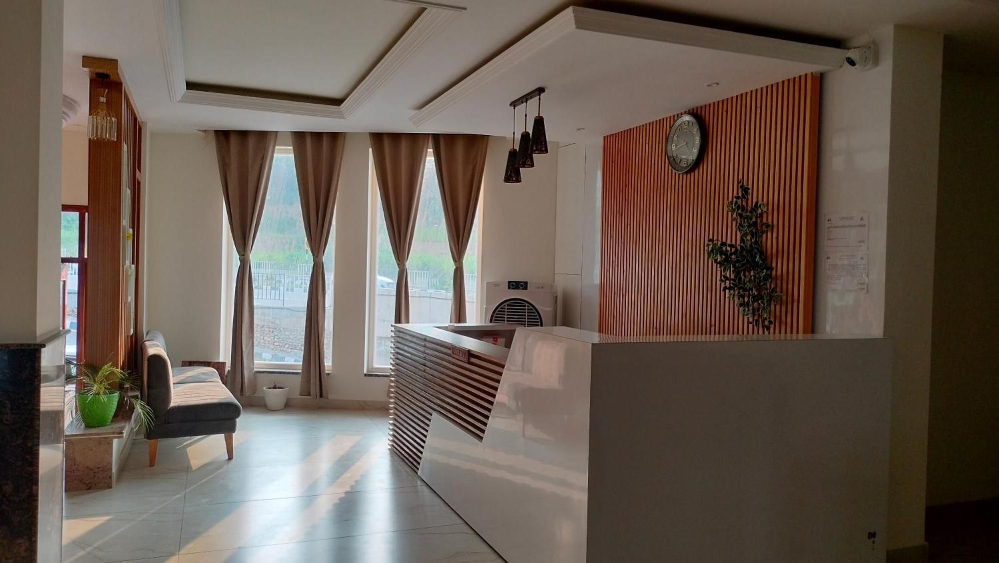 Govind Sagar View Hotel & Restaurant Bilaspur  Bagian luar foto