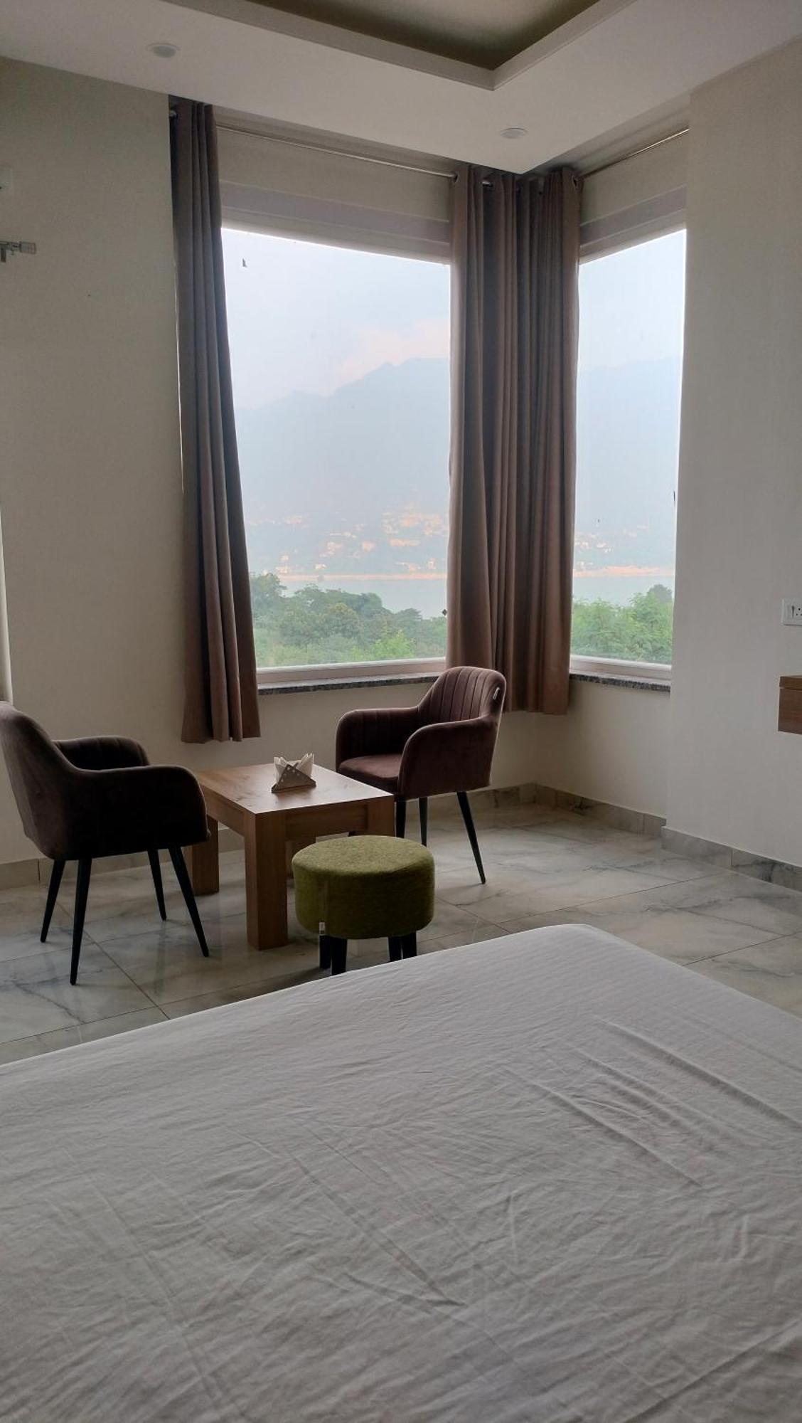 Govind Sagar View Hotel & Restaurant Bilaspur  Bagian luar foto