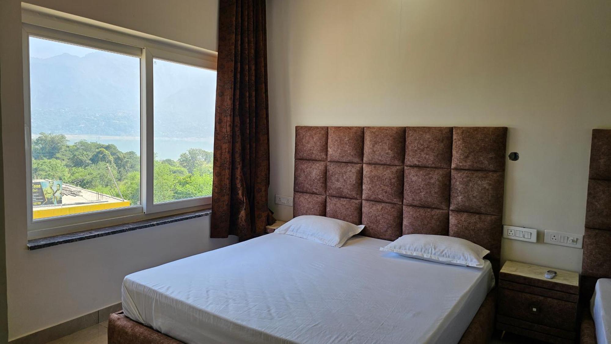 Govind Sagar View Hotel & Restaurant Bilaspur  Bagian luar foto