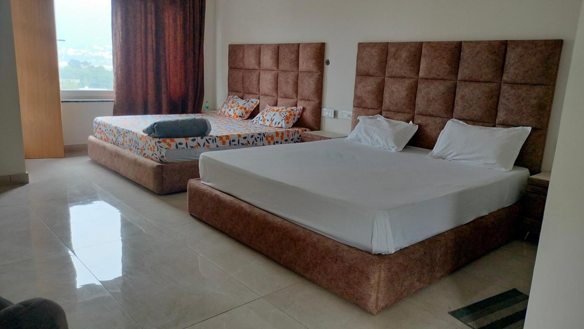 Govind Sagar View Hotel & Restaurant Bilaspur  Bagian luar foto